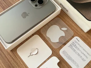 iPhone 15 Pro 256GB Natural Titanium