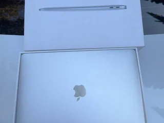MacBook Air 13 M1 8/256GB 2020
