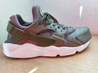 Кроссовки Nike