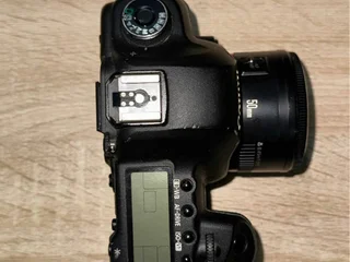 Canon 5D Mark II (Full Frame)