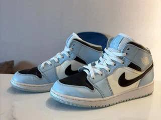 Кроссовки Air Jordan 1 Mid