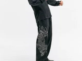 Джинсы Ed Hardy x Urban Outfitters с вышивкой дракона