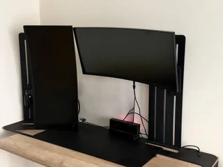 2 монитора Xiaomi Curved Gaming Monitor 30 с общим креплением