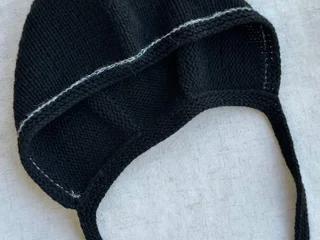Вязаный чепчик из мериносовой шерсти