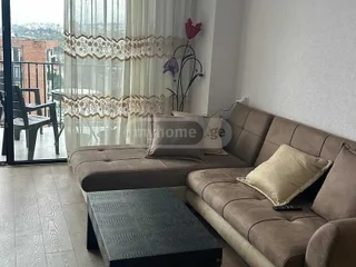 Ул. Григол Лорткипанидзе, 1: 2-комнатная, 57.0 м²
