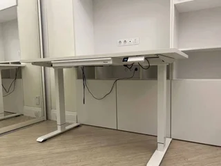 Компьютерный стол Liftdesk с подъемным механизмом, белый