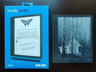 Электронная книга Amazon Kindle Scribe 16GB с базовым стилусом