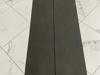 Очень тонкий и легкий коврик для йоги. Можно сложить и в рулон и как лист.