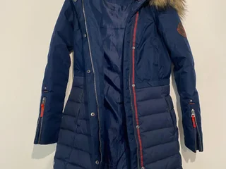 **Женский зимний пуховик Outventure**