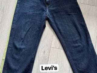 Джинсы Levi's