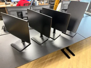 Монитор Samsung 24" F24T450FQI