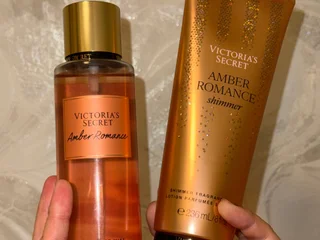 Парфюмированный спрей для тела Victoria's Secret Amber Romance