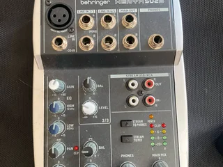 Микшерный пульт Behringer XENYX 502S