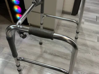 Ходунки для взрослых складные