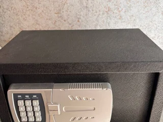 Сейф 32x20x20