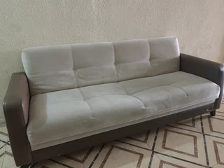 Диван