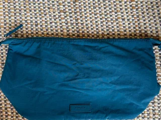 Синяя спортивная сумка Athleta