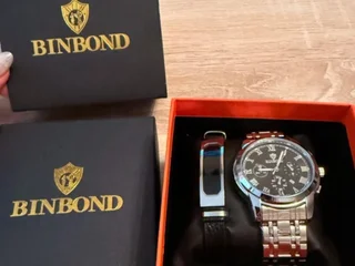 Часы BINBOND