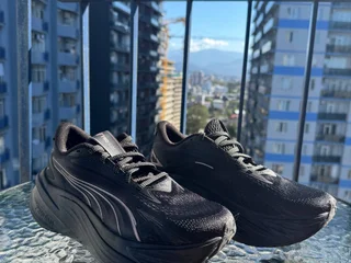 кроссовки puma, 38 размер. Не подошли по размеру. Новые, надеты два раза для того чтобы убедиться что маленькие 🥲