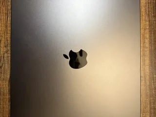 MacBook Pro 16 M4 Max