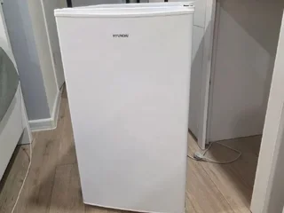 Маленький холодильник Hyundai