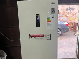 Холодильник LG черный б/у