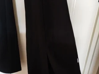 Брюки черные эластичные клеш