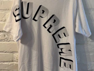 Футболка Supreme