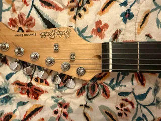 Электрогитара Harley Benton с усилителем JOYO DC-30