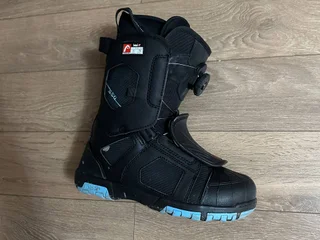 **Продам сноубордические ботинки**