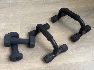 Упоры для отжимания и гантели