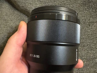 Sony 85 1.8