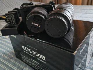 Canon R50V