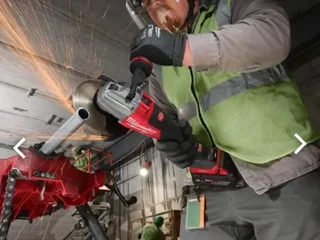 Аккумуляторная шлифовальная машинка Milwaukee M18 FUEL CAG125XPDB