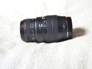 Объектив Sigma 70-300 APO Macro