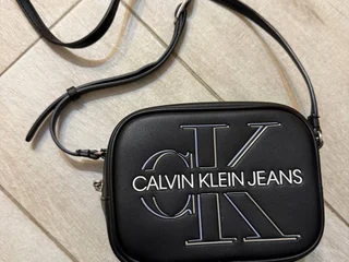 Черная сумка Calvin Klein оригинал