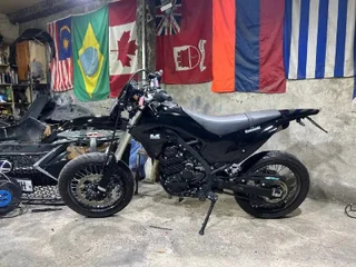 Мотоцикл kawasaki klx230sm 2023 года