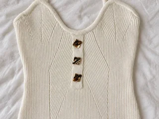 Бежевая майка
