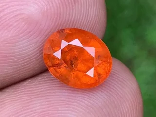 Мандариновый гранат 3.65 карат