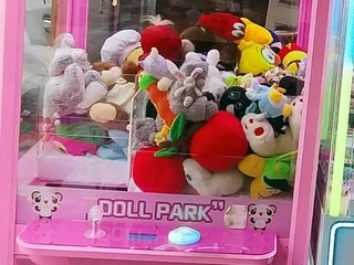 Игровой автомат с когтем