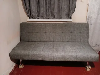 Диван для студии