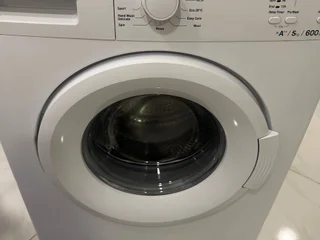 Стиральная машина UMBRIEL 642F1