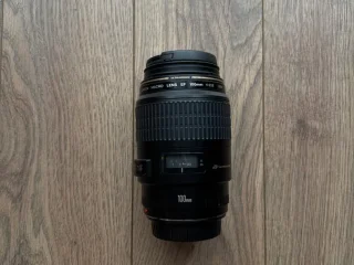 Canon EF 100mm f/2.8 USM