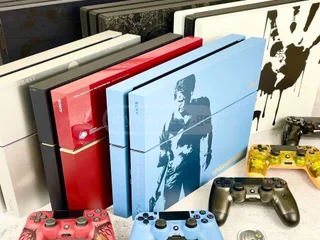 Игровая консоль