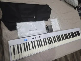 Синтезатор и MIDI клавиатура 88 клавиш