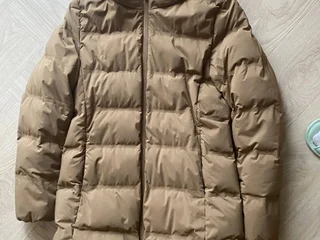 жен пуховик Uniqlo размер xs-s, хорошее состояние