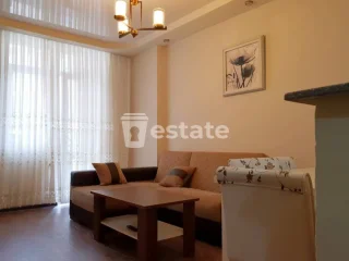 Уютную 2+1 квартиру в центре Батуми