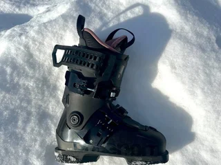 почти новые топовые женские лыжные ботинки Phaenom boots (from faction) fs 01 90. Размер 24.5. Состояние новых 10/10, прокатилась неск спусков в прошлом году, не подошли размером, к сожалению 🥺 забирать в чугурети