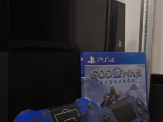 PS4 FAT + 2 оригинальных геймпада + God of War