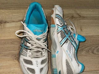 Кроссовки ASICS GEL-TACTIC